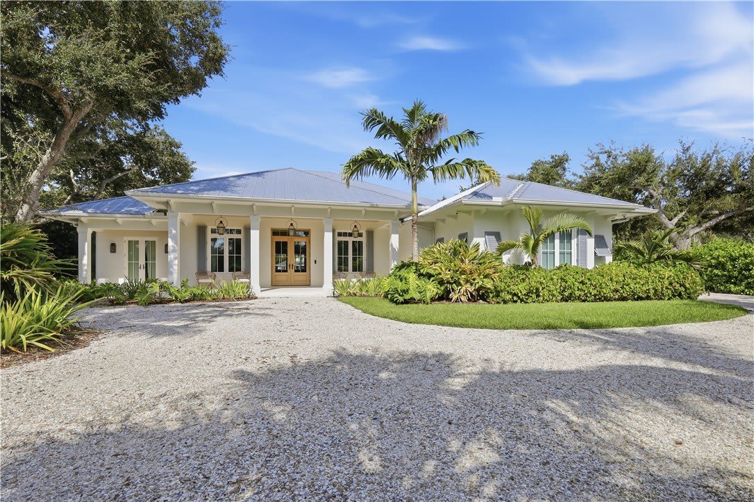 2207 Cove Drive – photo 3