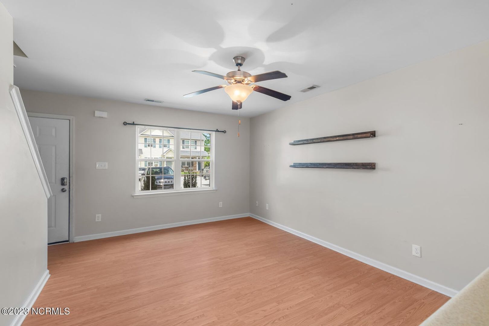 2 Bed 2.5 Bath Townhome – photo 5