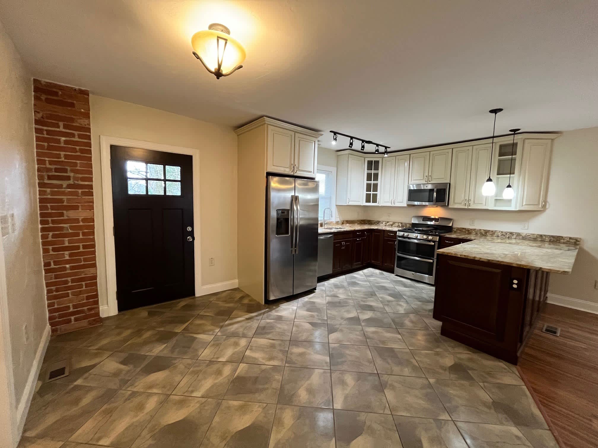 6368 Morrowfield Ave. – photo 4