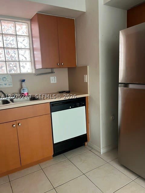 650 Palm Ave – photo 2