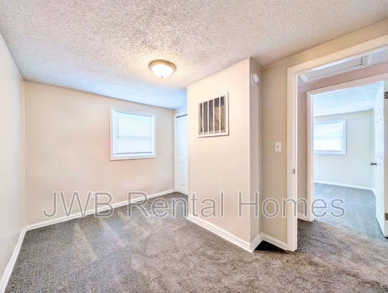 8740 Free Ave – photo 5