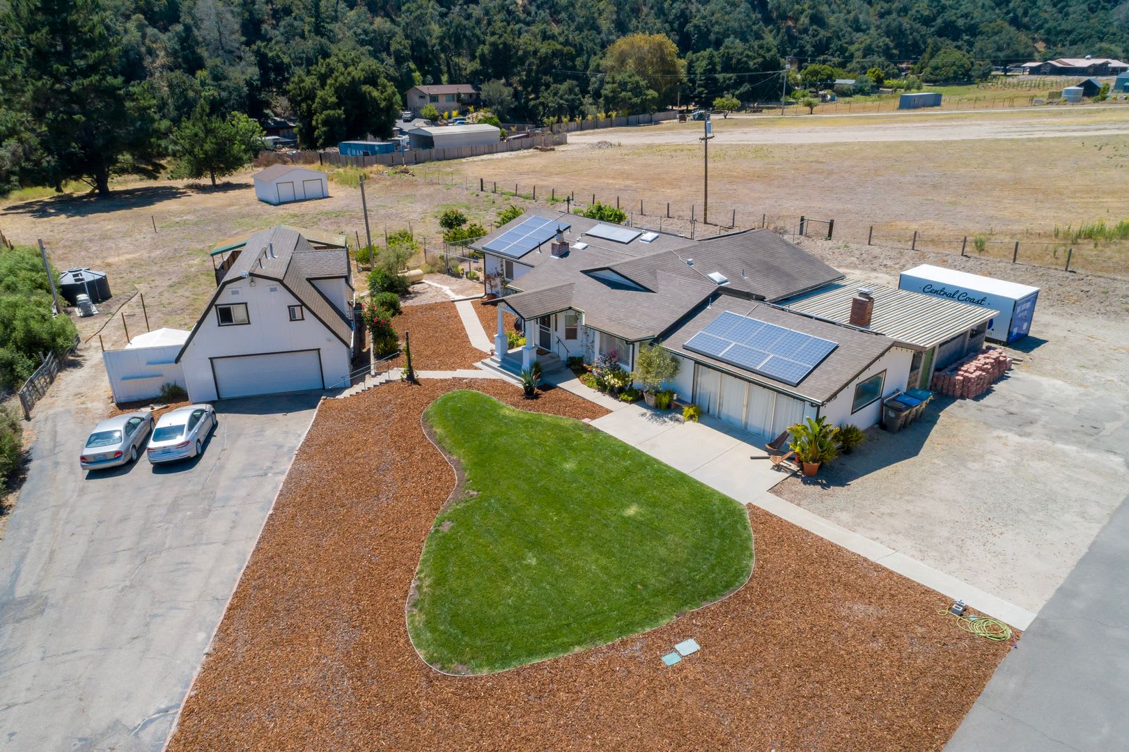 Modern Farm House For Rent – photo 2