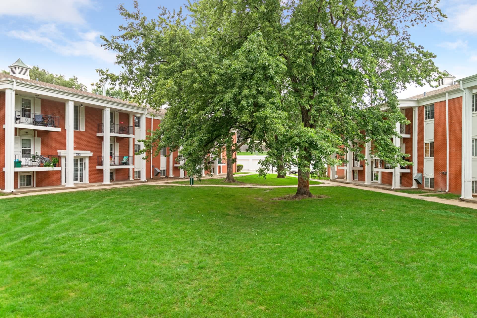 Westwood Apartments – photo 3