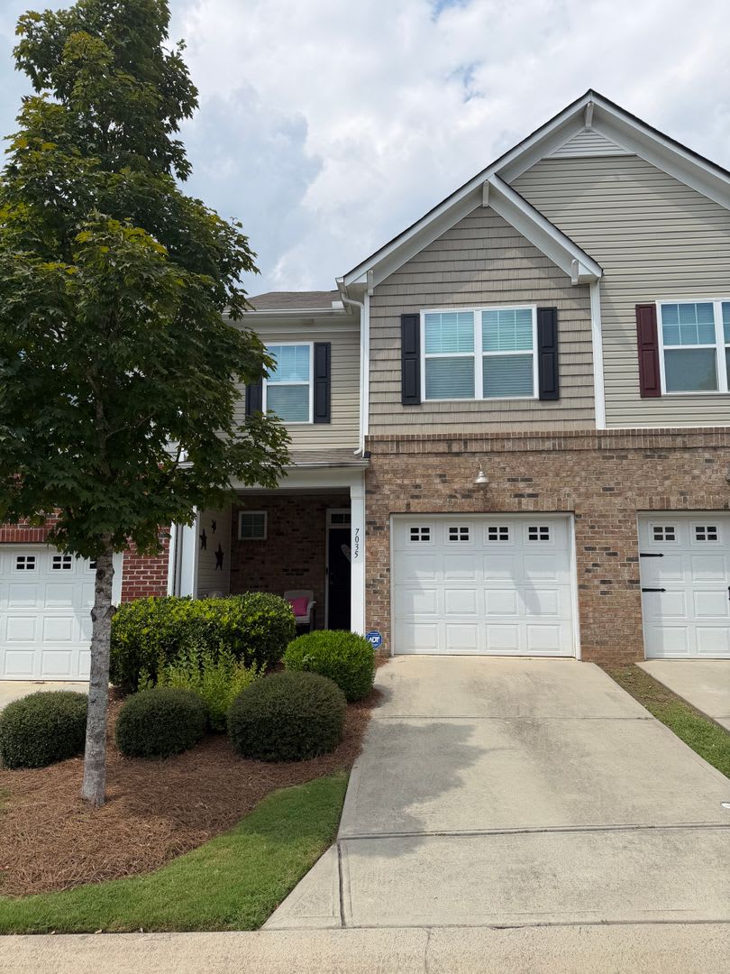 Exclusively Offered By Muse Realty Rentals Llc – photo 2