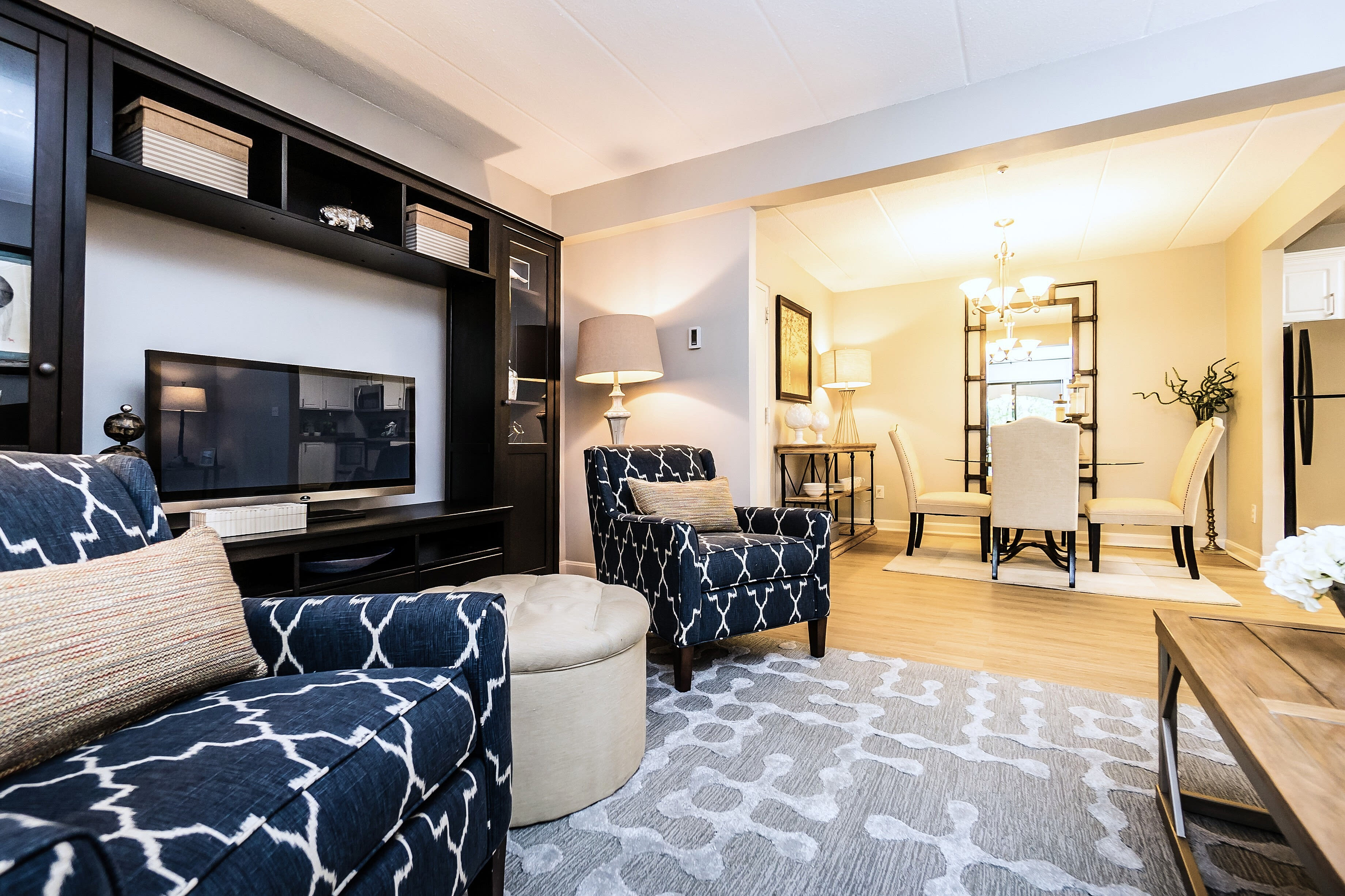 1055 Main Street – photo 3