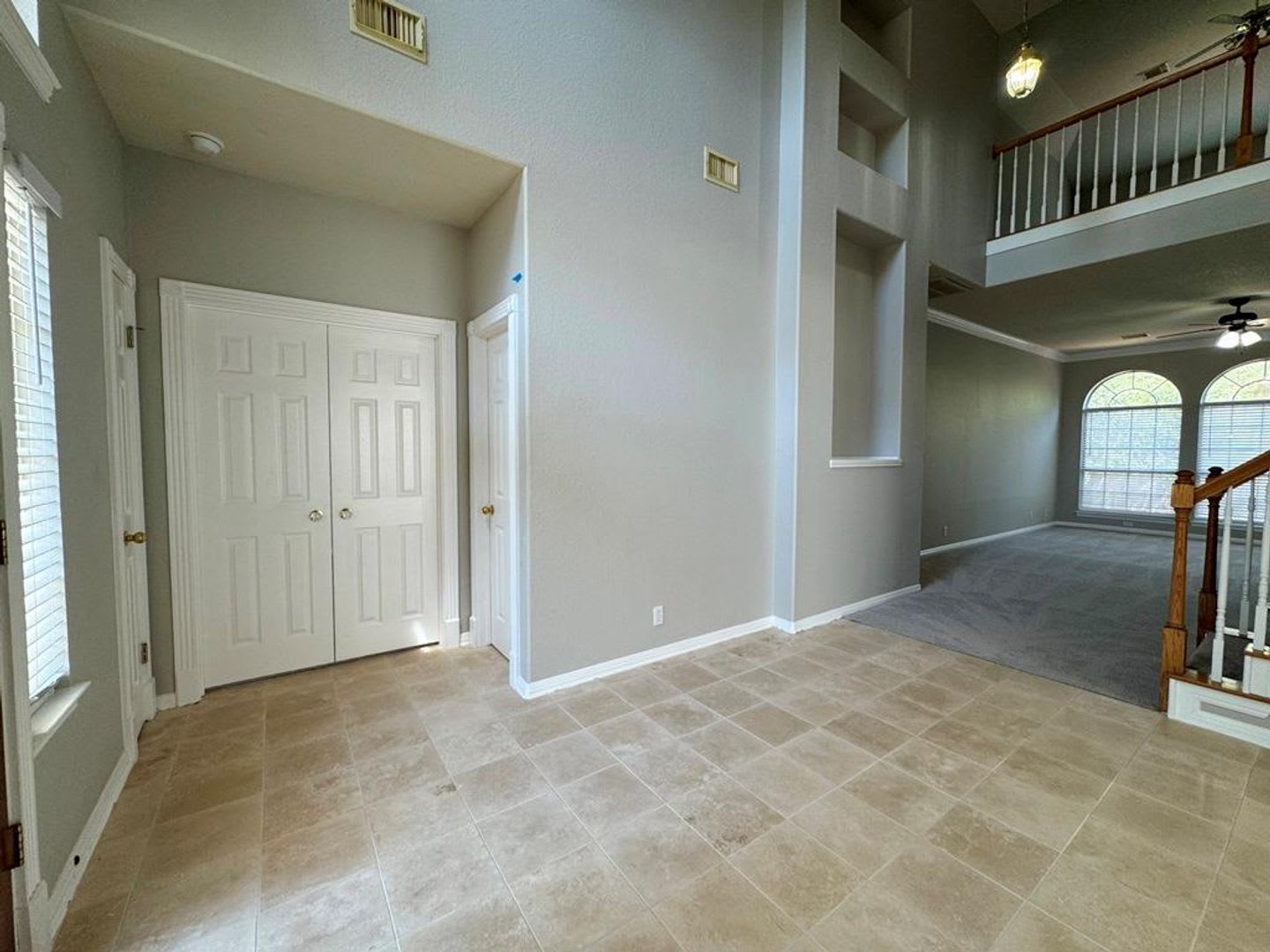 Bright Home With Big Windows Open Floorplan Available In Circle C Ranch – photo 5