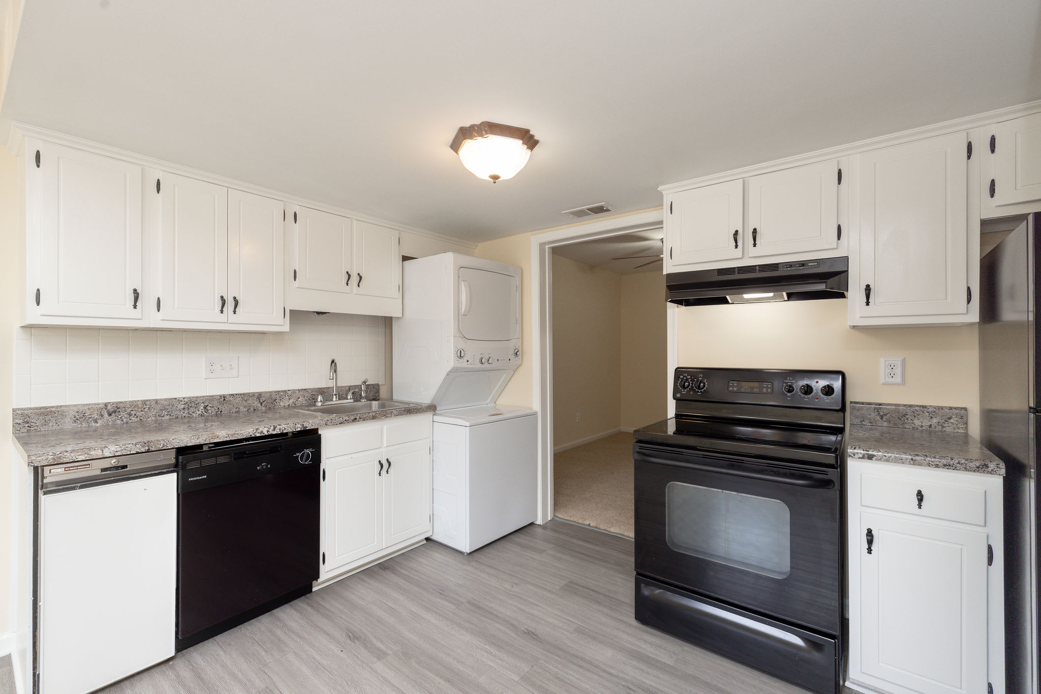 1533 Americana Drive – photo 1