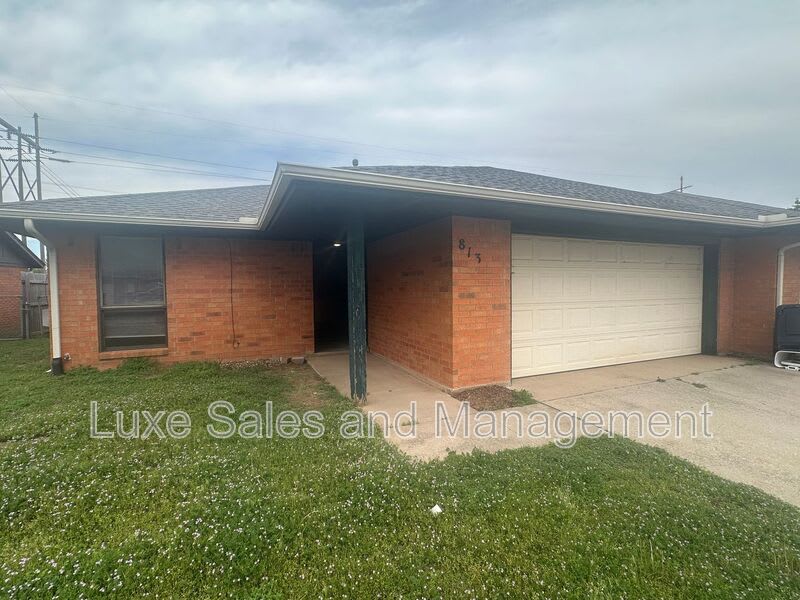 813 N Eagle Ln – photo 2