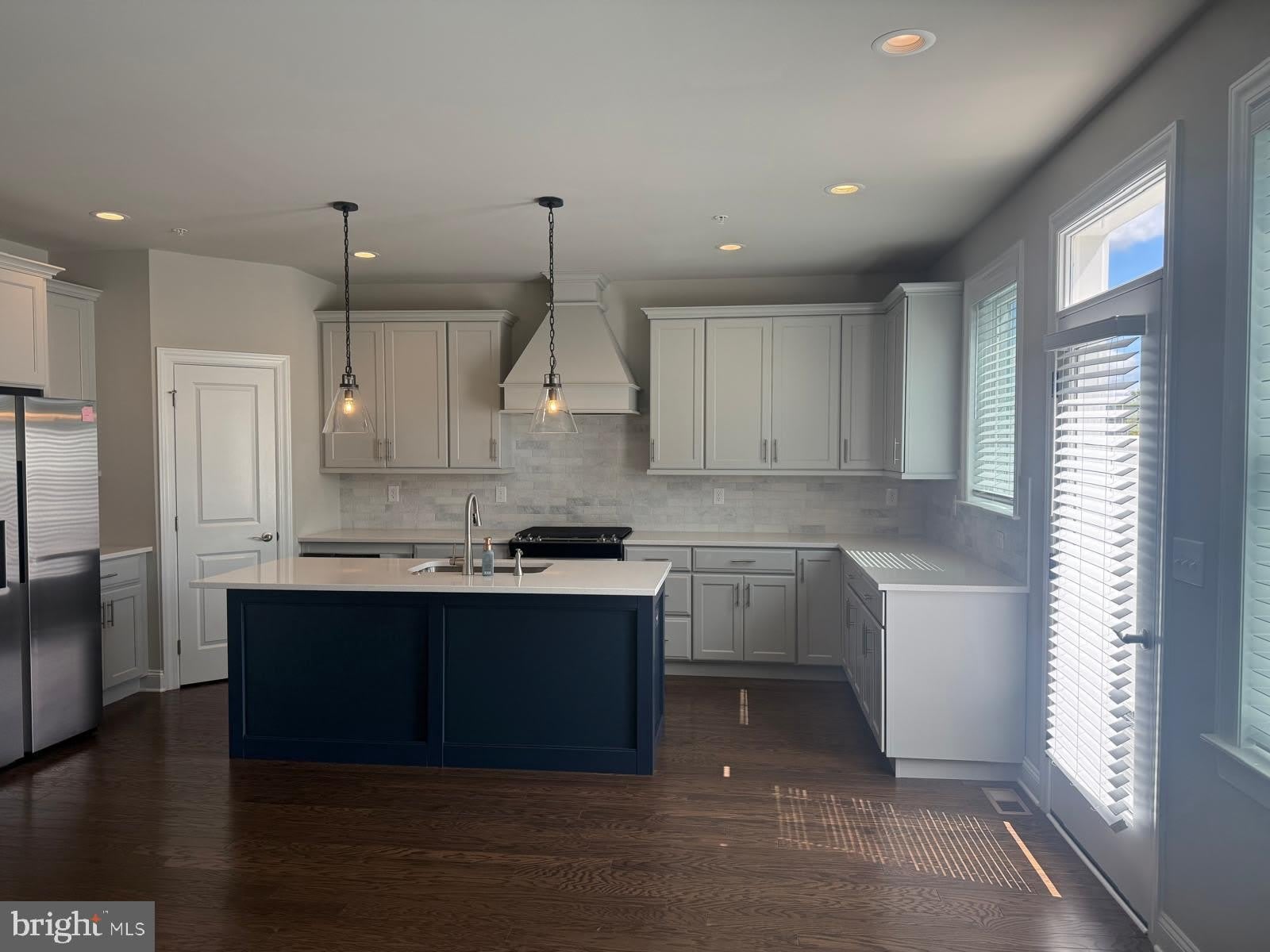 212 FOXHEDGE Road – photo 4