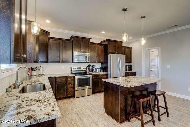 120 Camelot Drive – photo 4