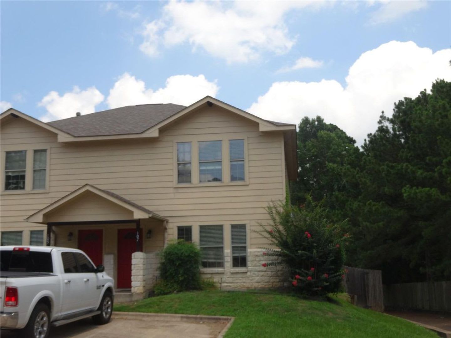 3 bdrm/3 bath Ranch at Sam Houston – photo 1