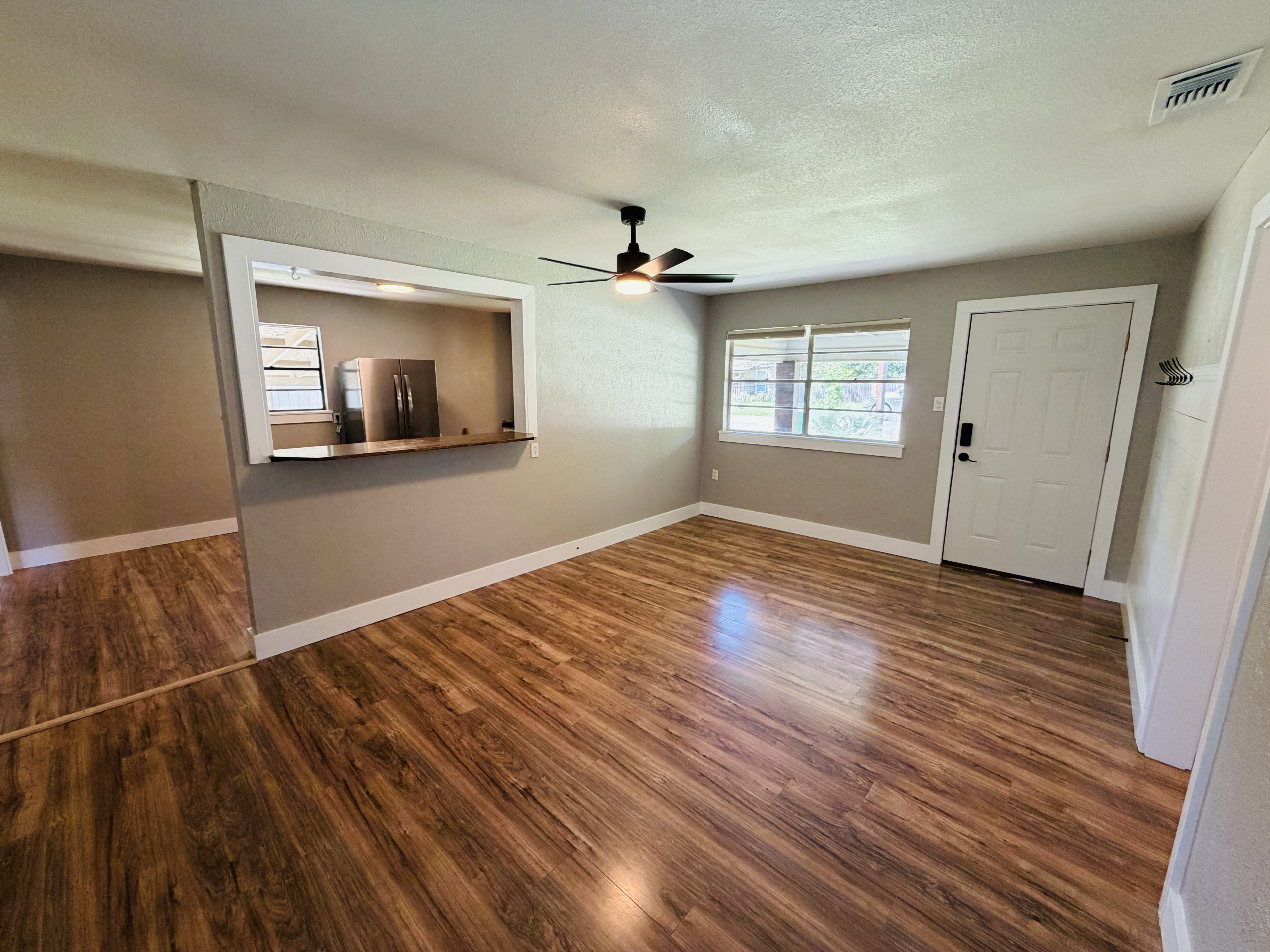 685 South 1st Avenue – photo 1