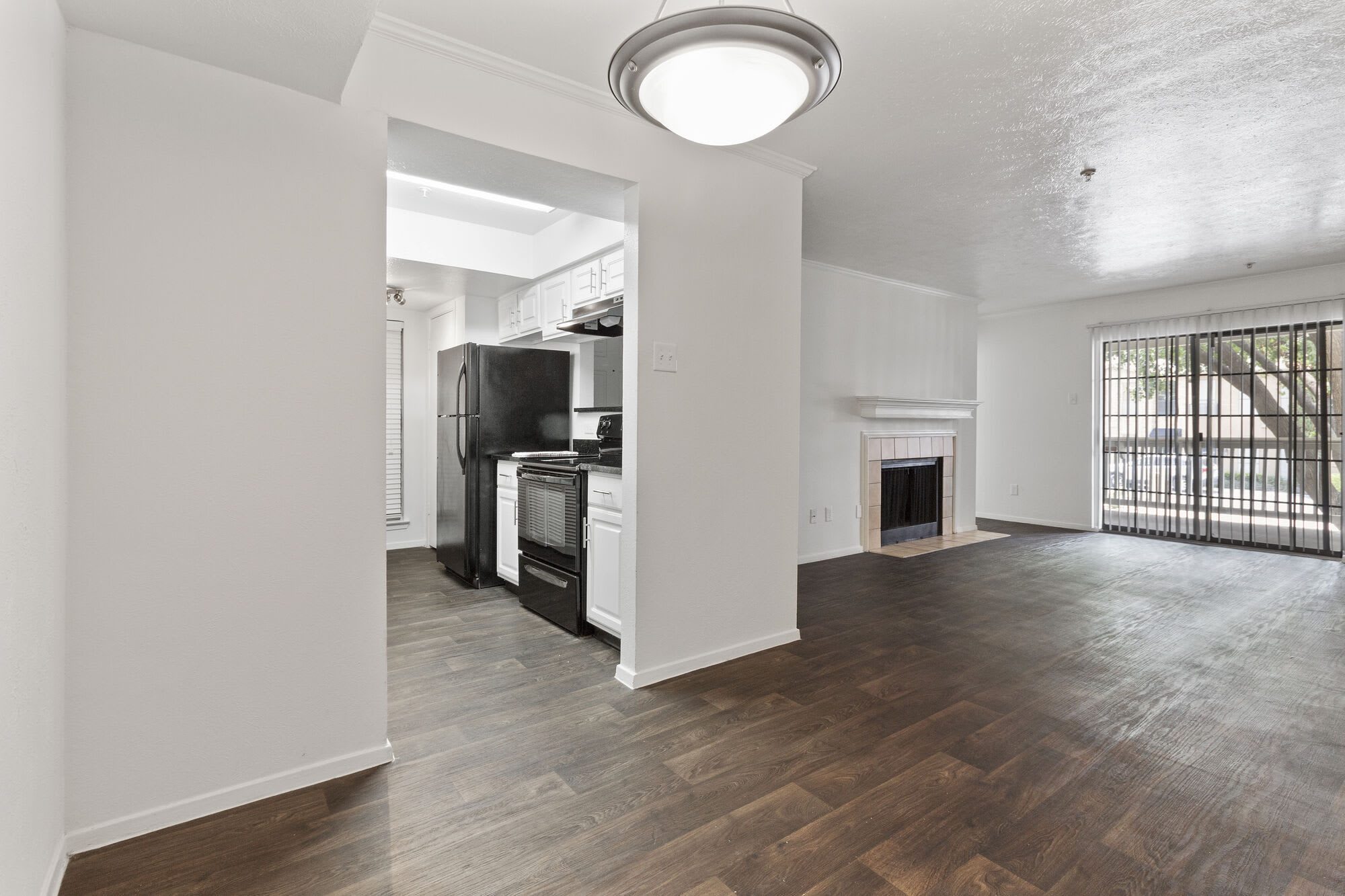 Lincoln Court – photo 3