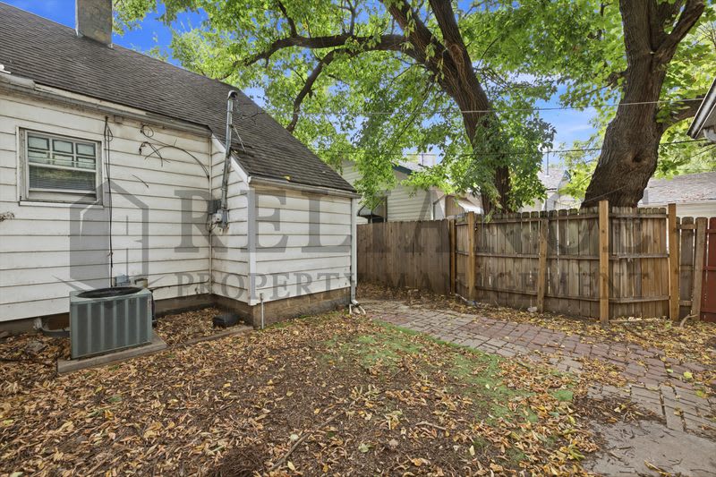 703 South Grove Dr – photo 5