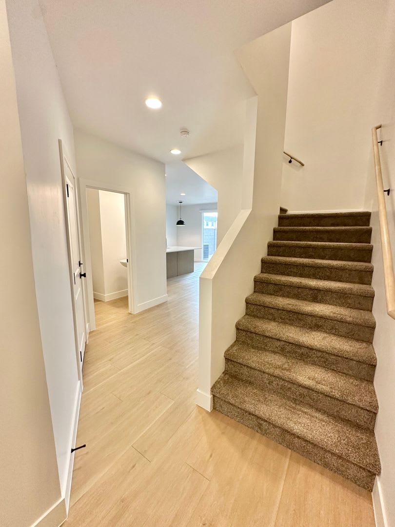 4 bedroom, 2.5 bathrooms Home! – photo 5