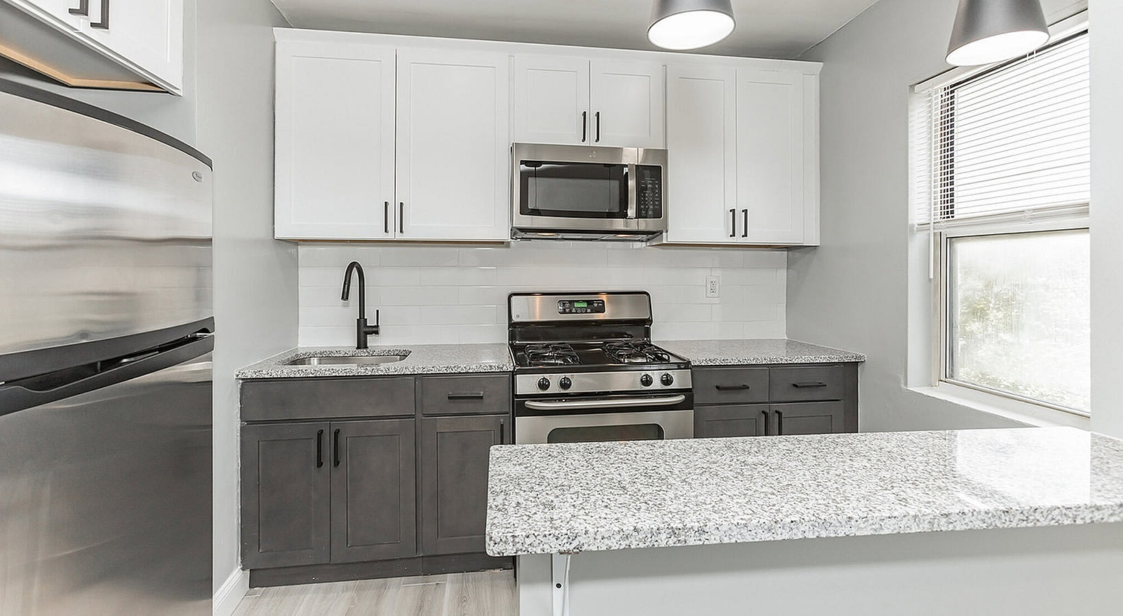 Courtyard Park Apartments – photo 2