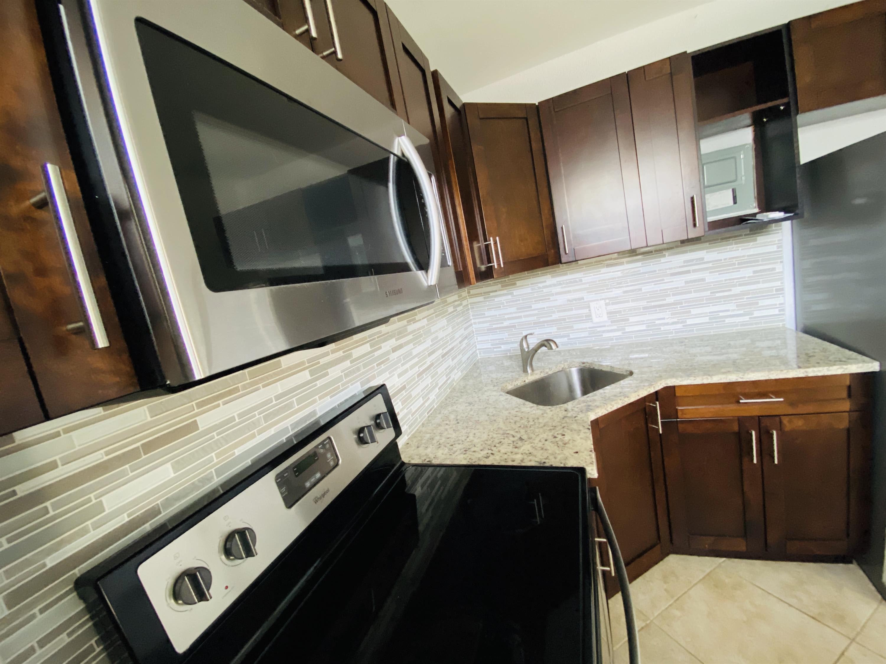 214 SW 15TH ST – photo 4