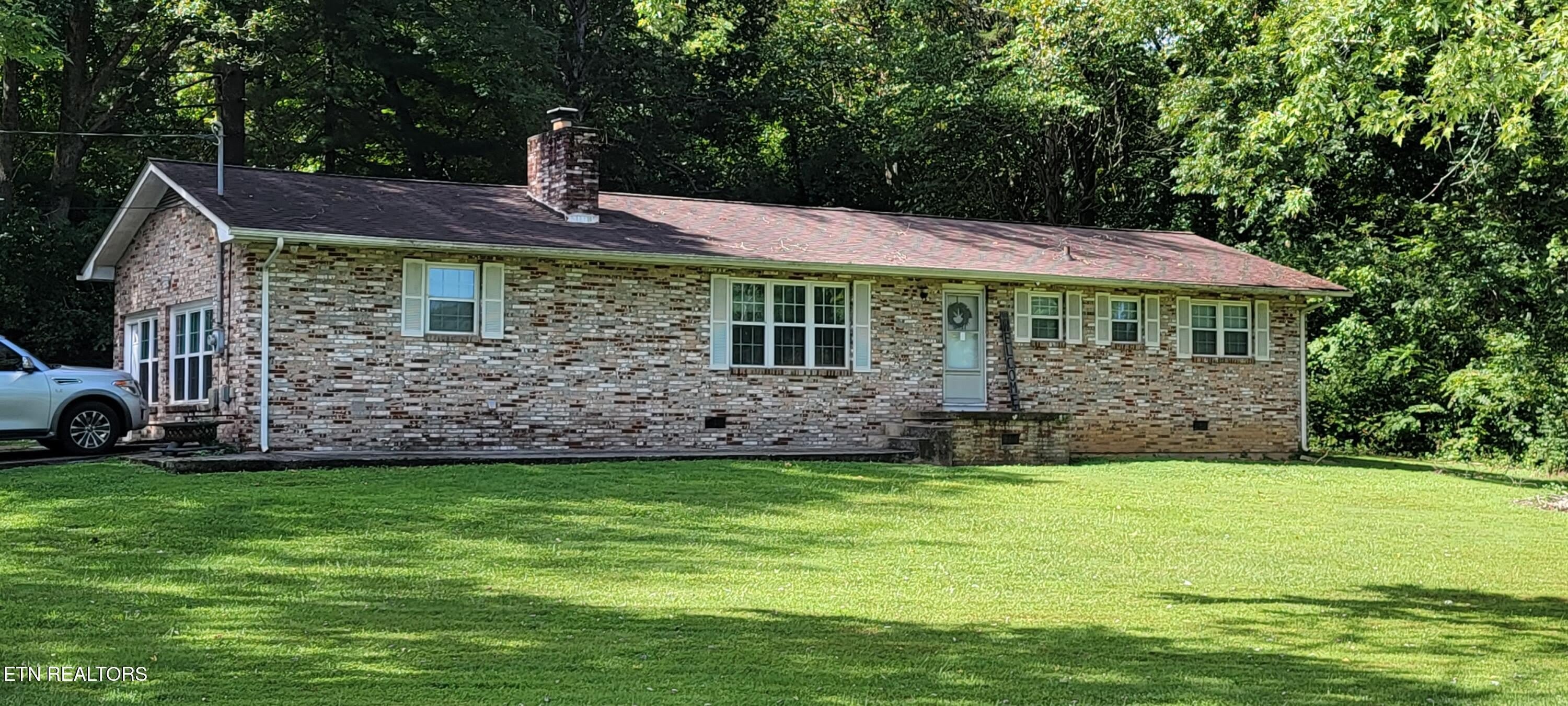 7101 Rollins Rd – photo 1