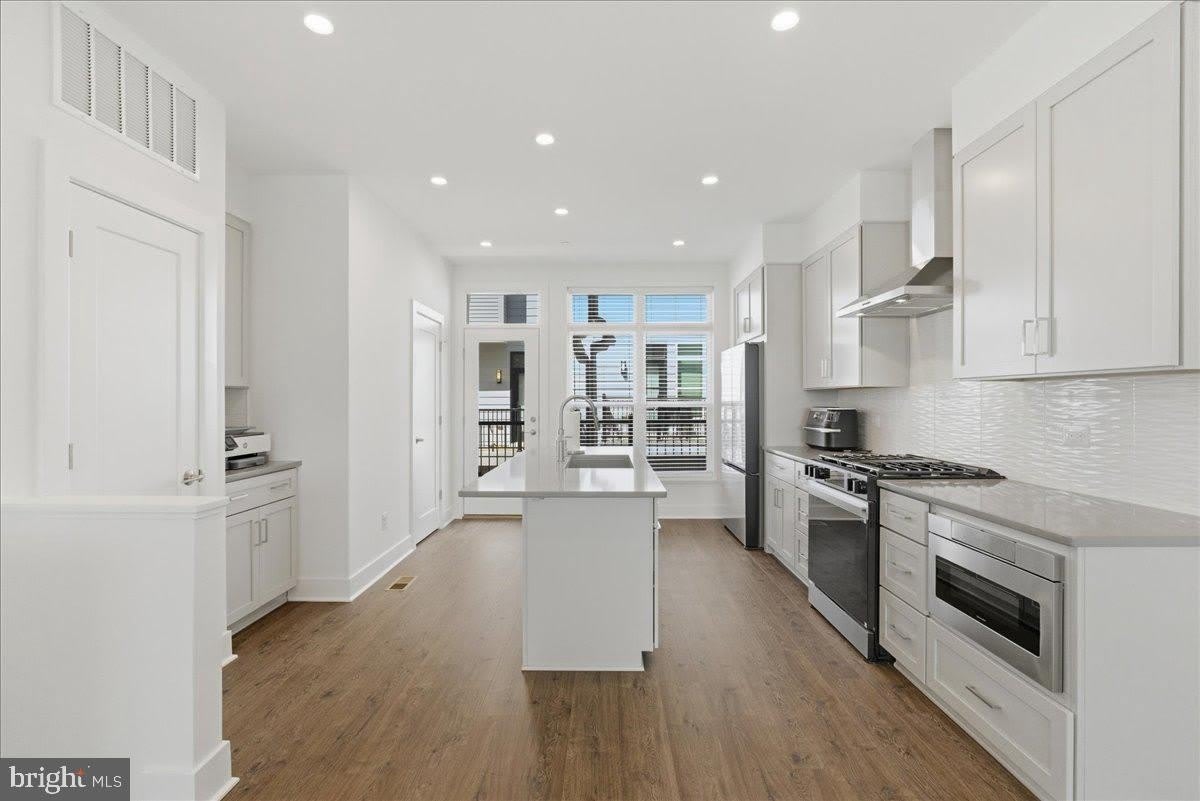 2018 TYSONS RIDGELINE Road – photo 3