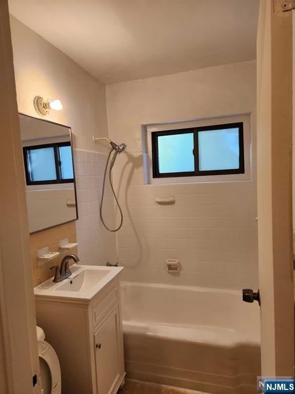 3040 Edwin Avenue – photo 3