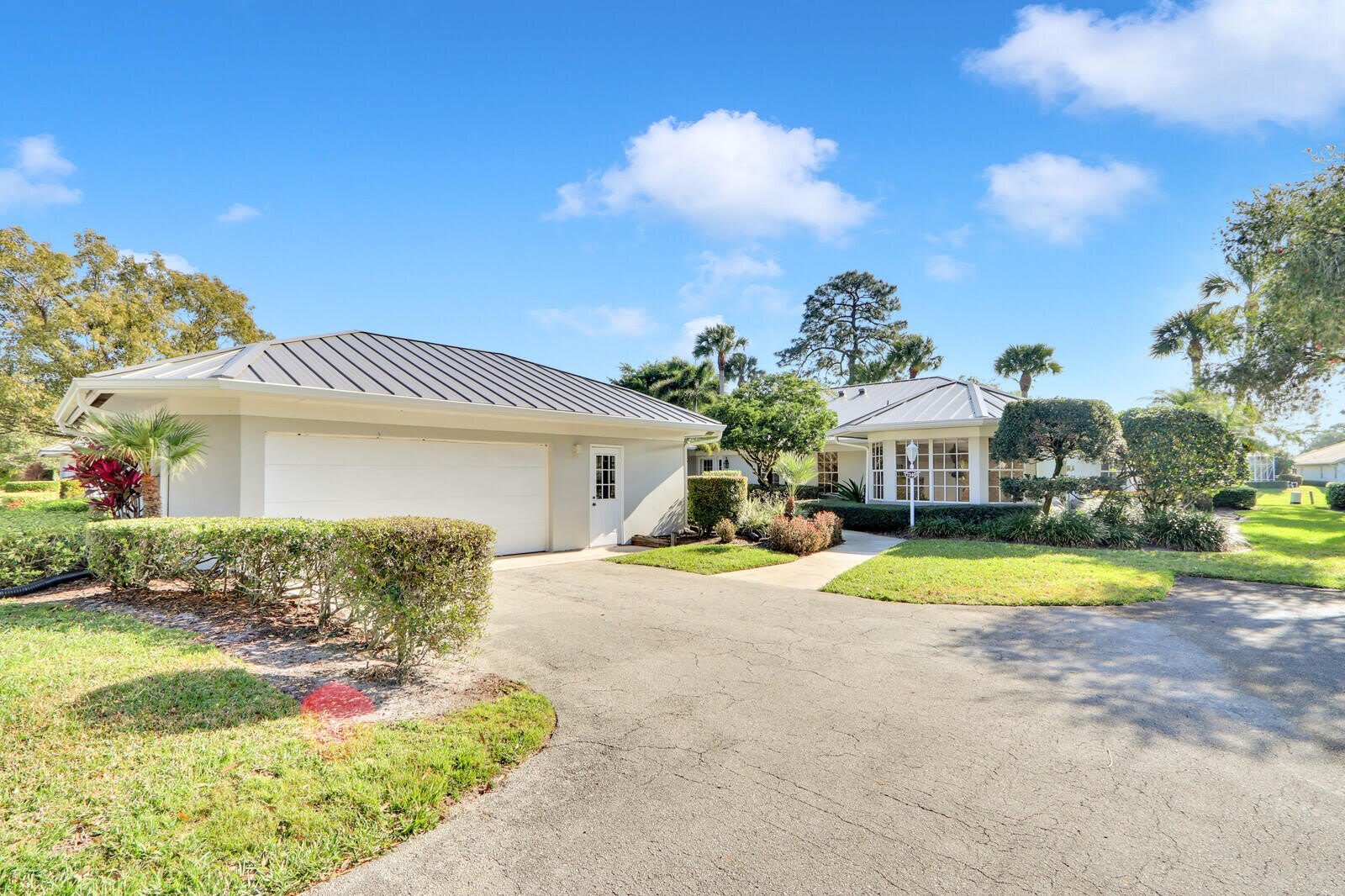 7340 Pine Creek Way – photo 1
