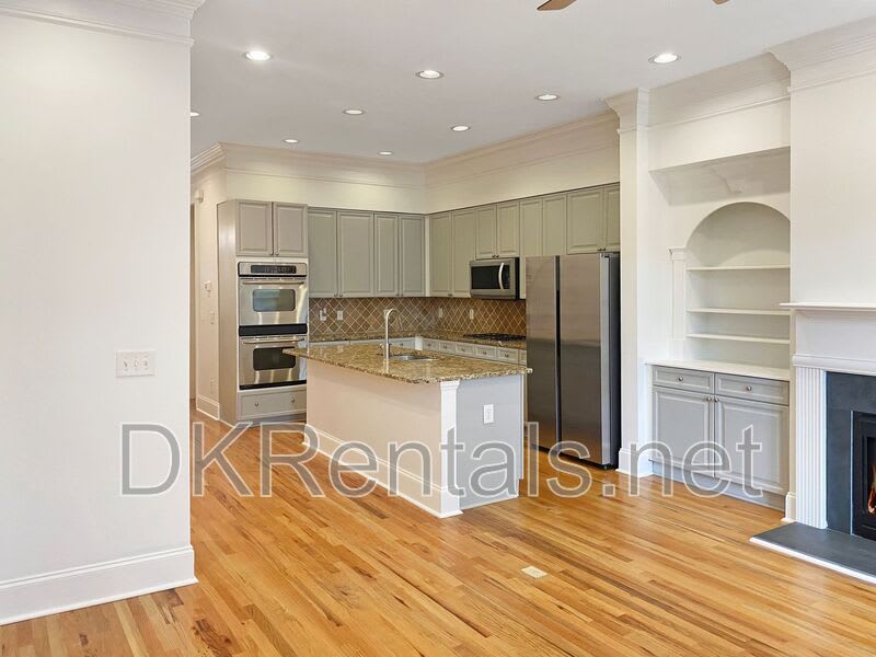 2838 Crescent Park Lane – photo 4