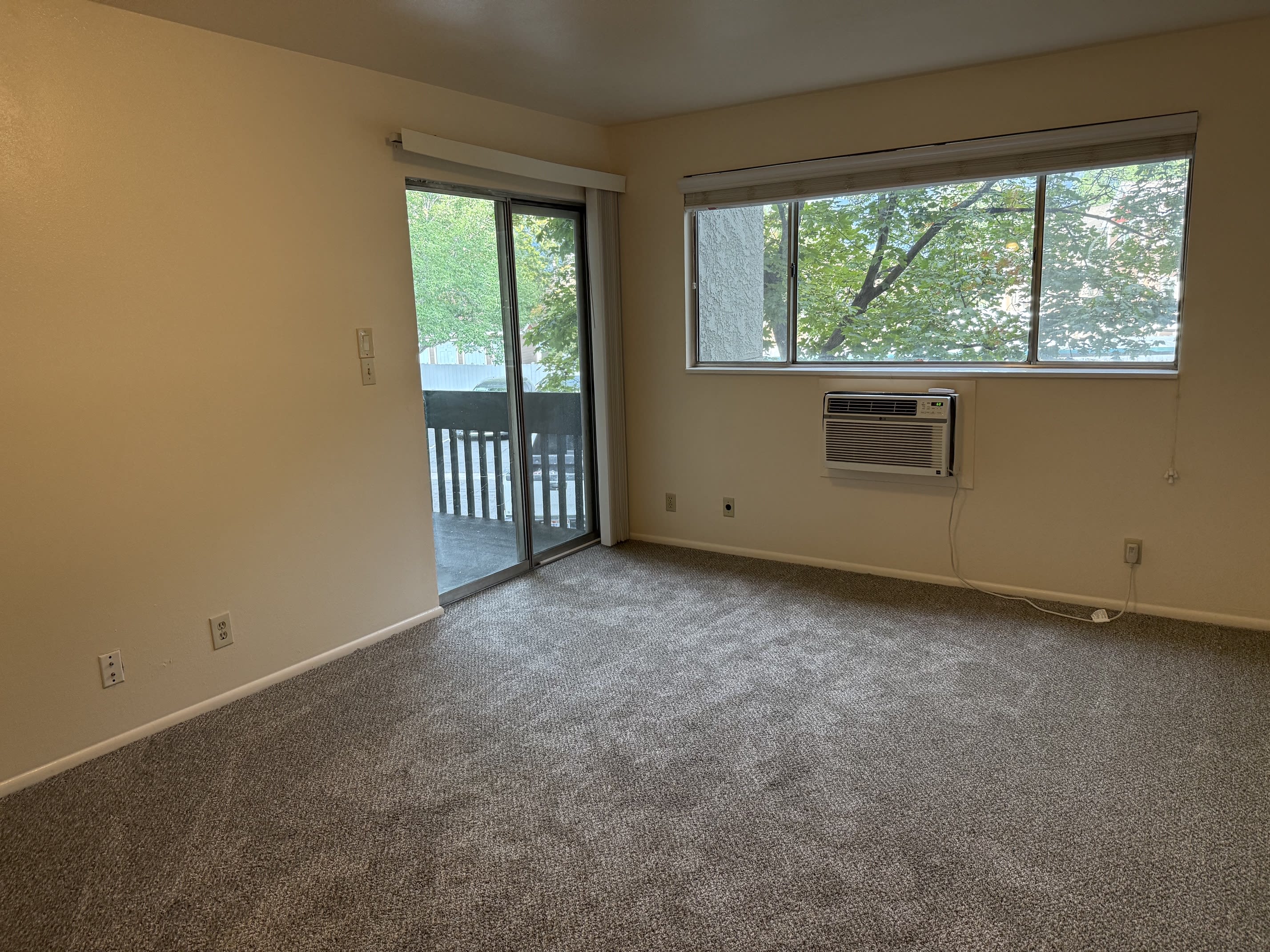 269 E. Hill Avenue #4 – photo 2