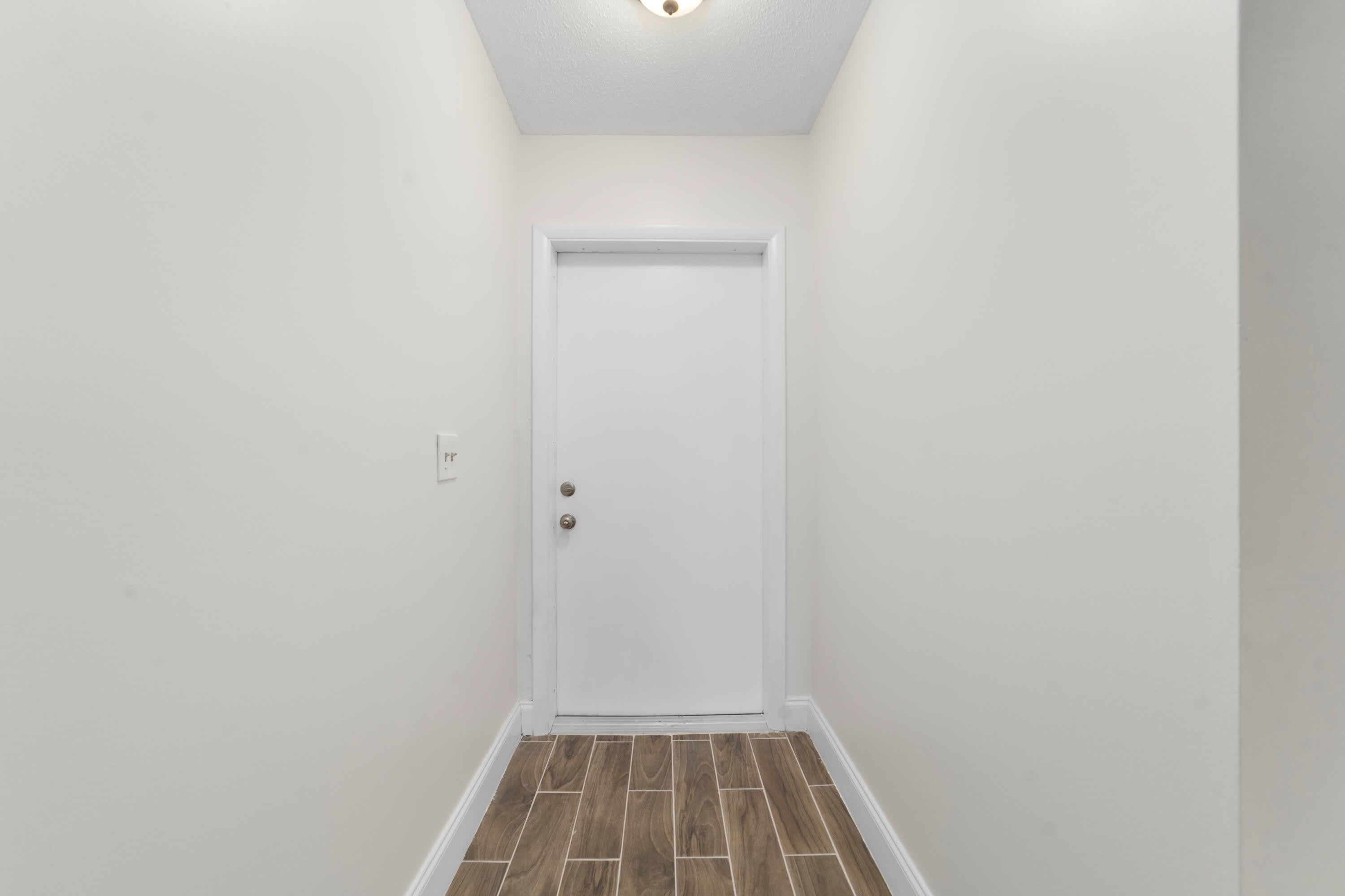 2567 Dudley Drive W – photo 4