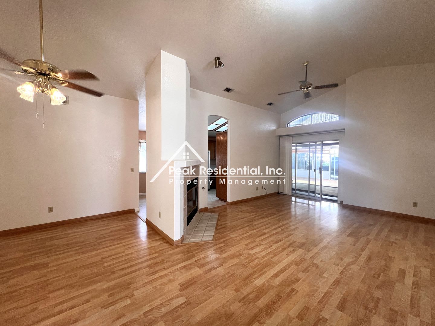 Spacious Antelope 3bd/2ba Home with Large Sunroom! – photo 5