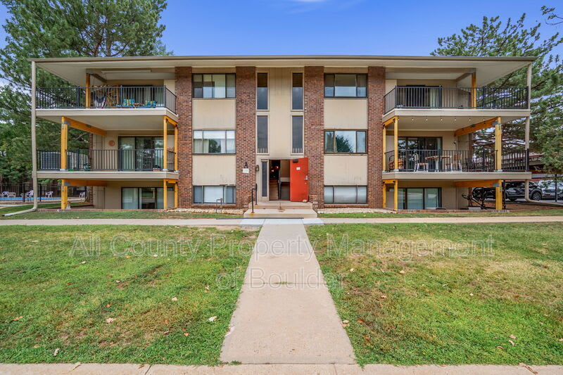 600 Manhattan Drive – photo 1