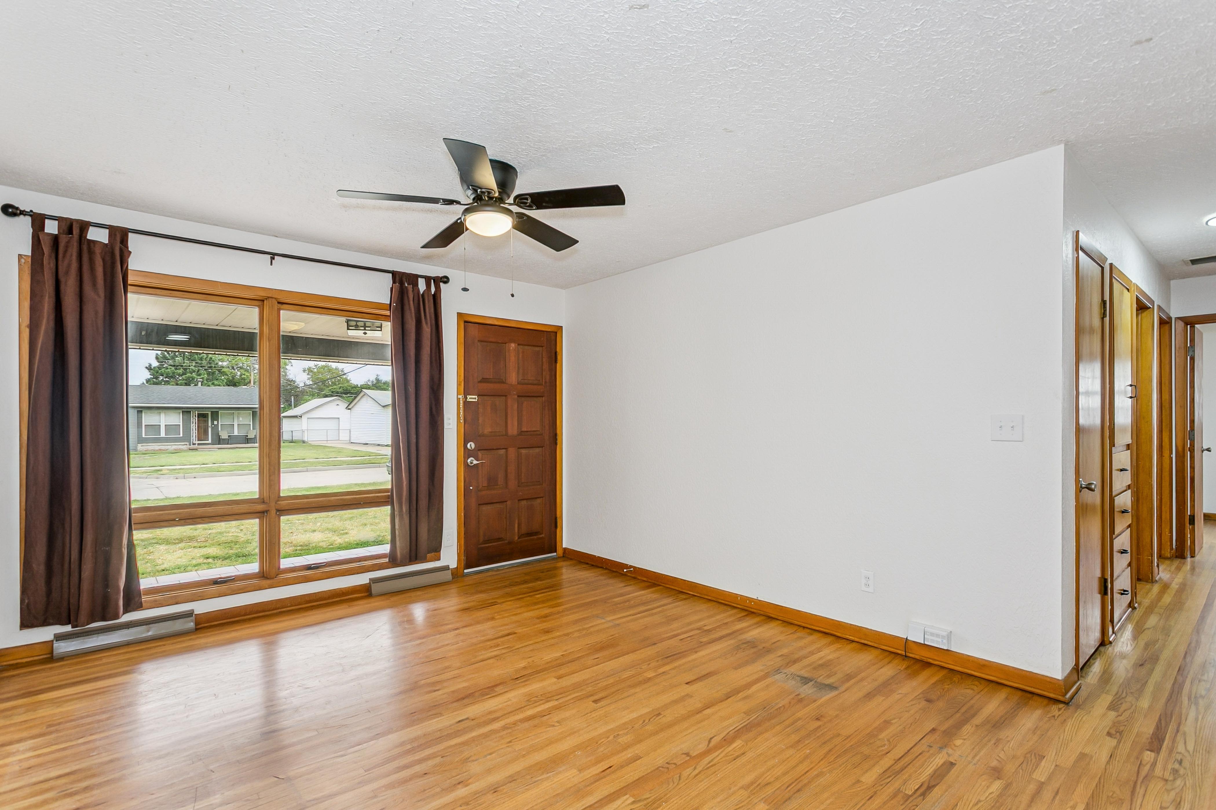2321 W Lydia St – photo 3