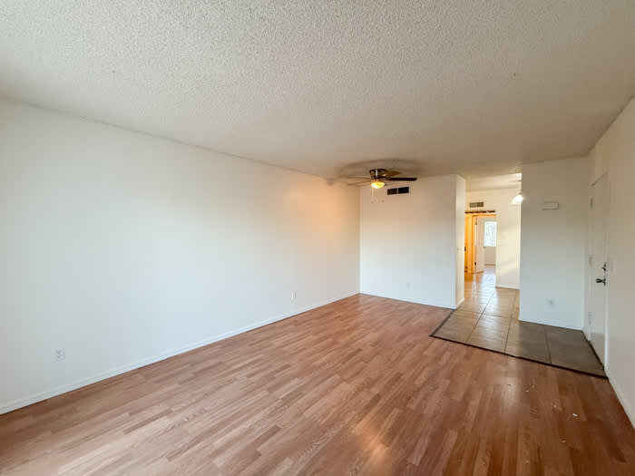 2833 East Kathleen Road – photo 3