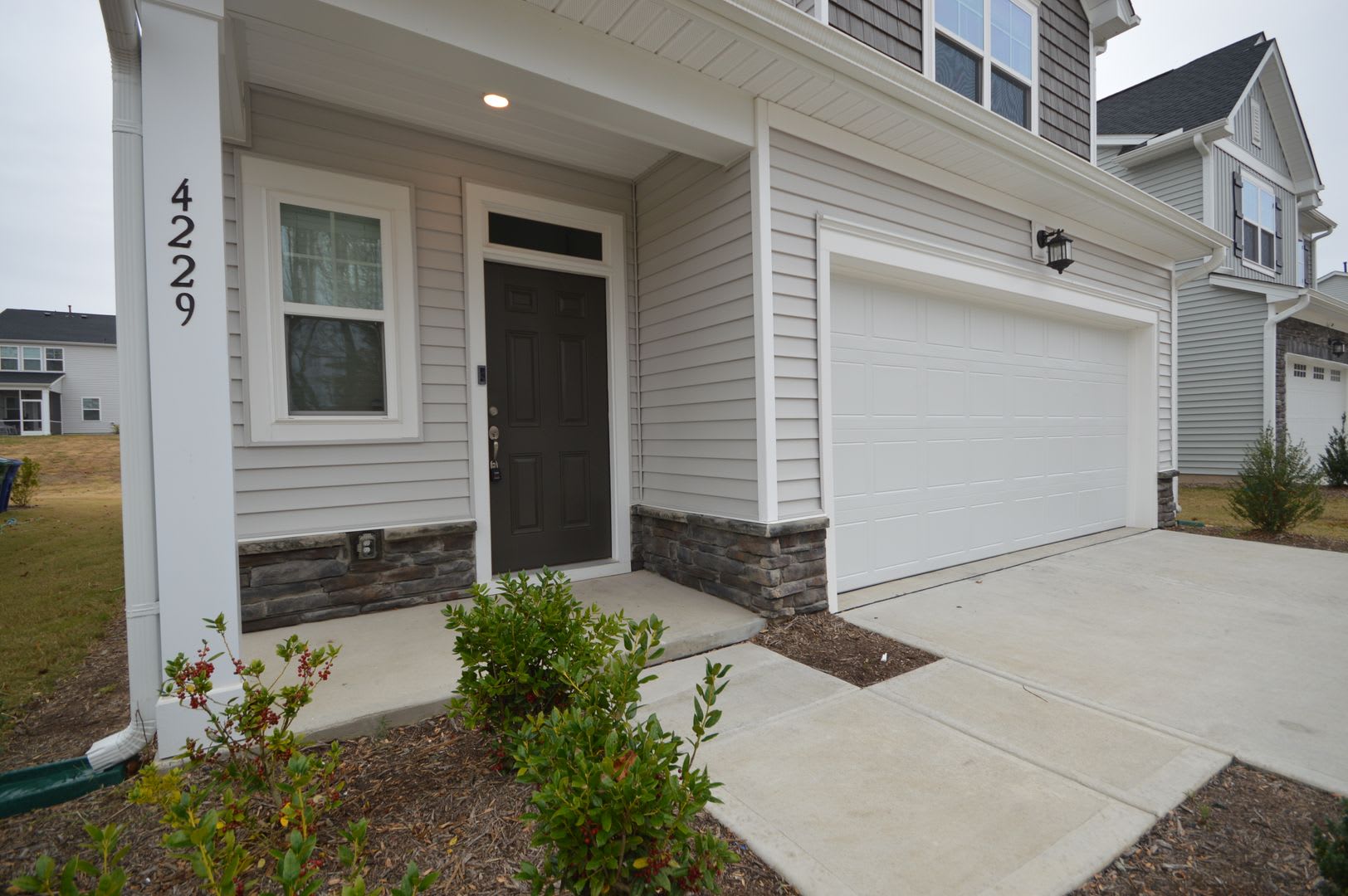 4229 Olde Waverly Way Fuquay Varina Nc Bev Roberts Rentals And Property Management – photo 3