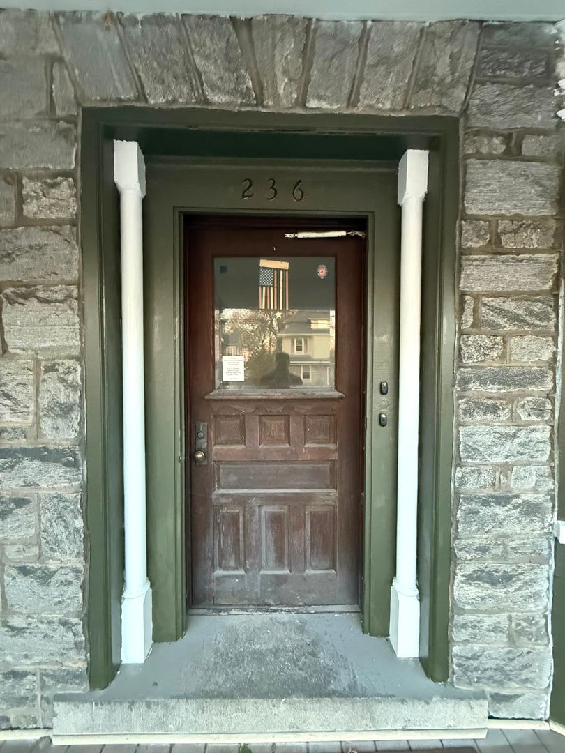 236 W Ridley Ave – photo 5
