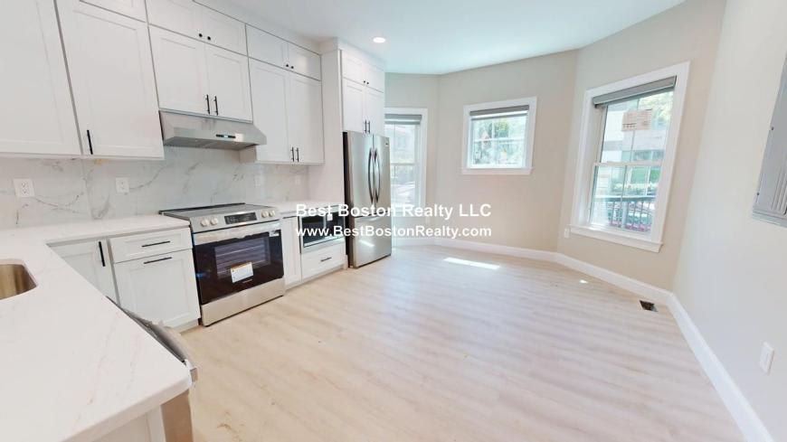 231 Highland Ave. – photo 2