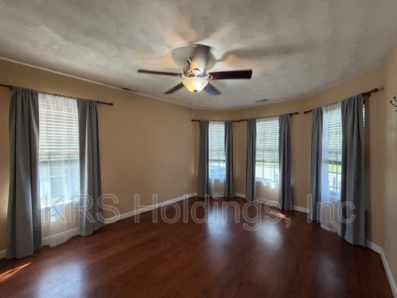 1129 Hampton Ave – photo 3