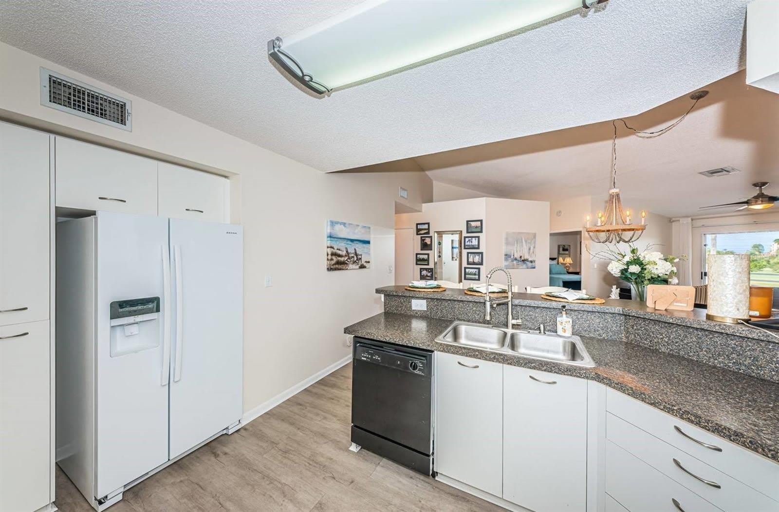 6141 BAHIA DEL MAR Boulevard – photo 5