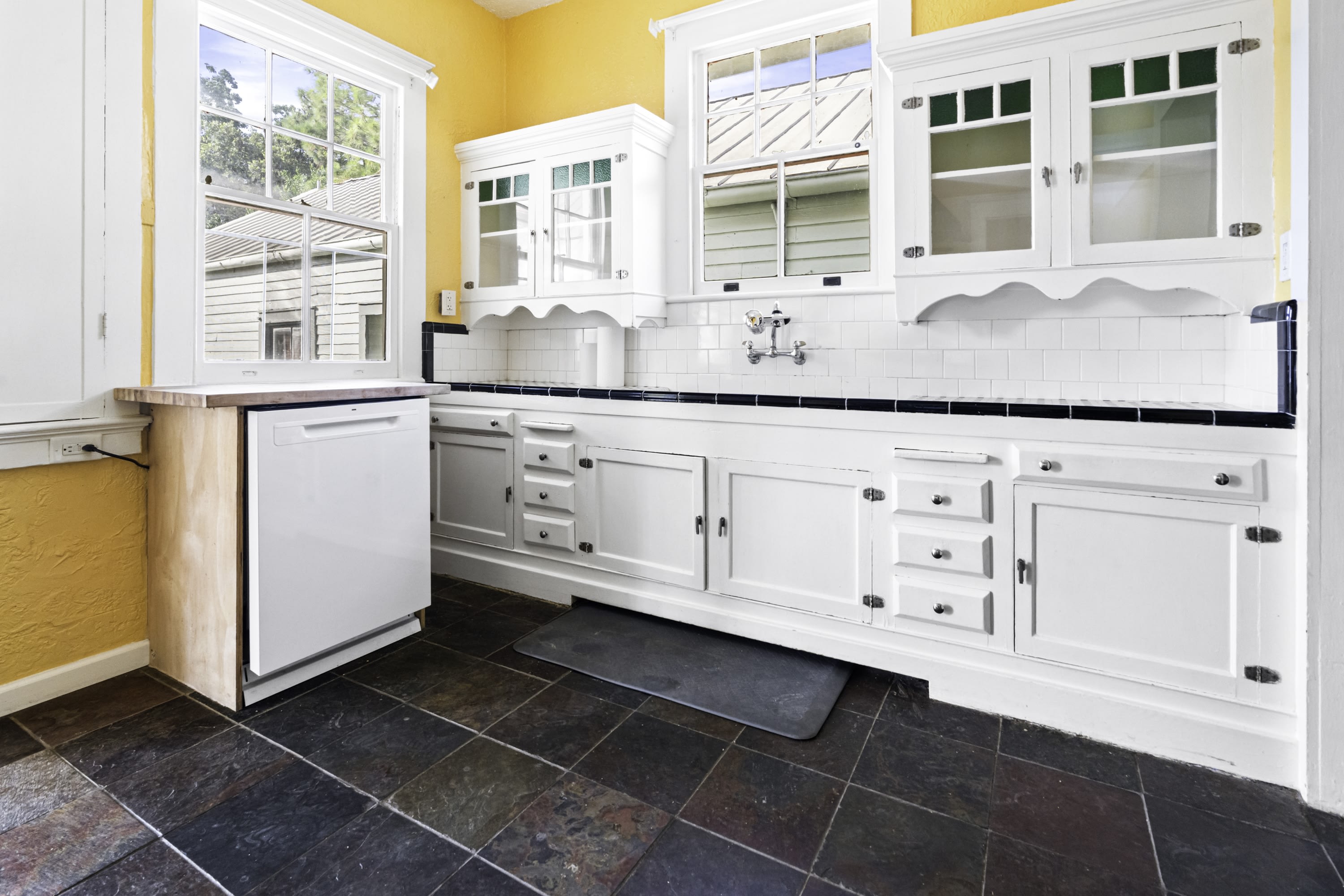 165 Alix Street – photo 2