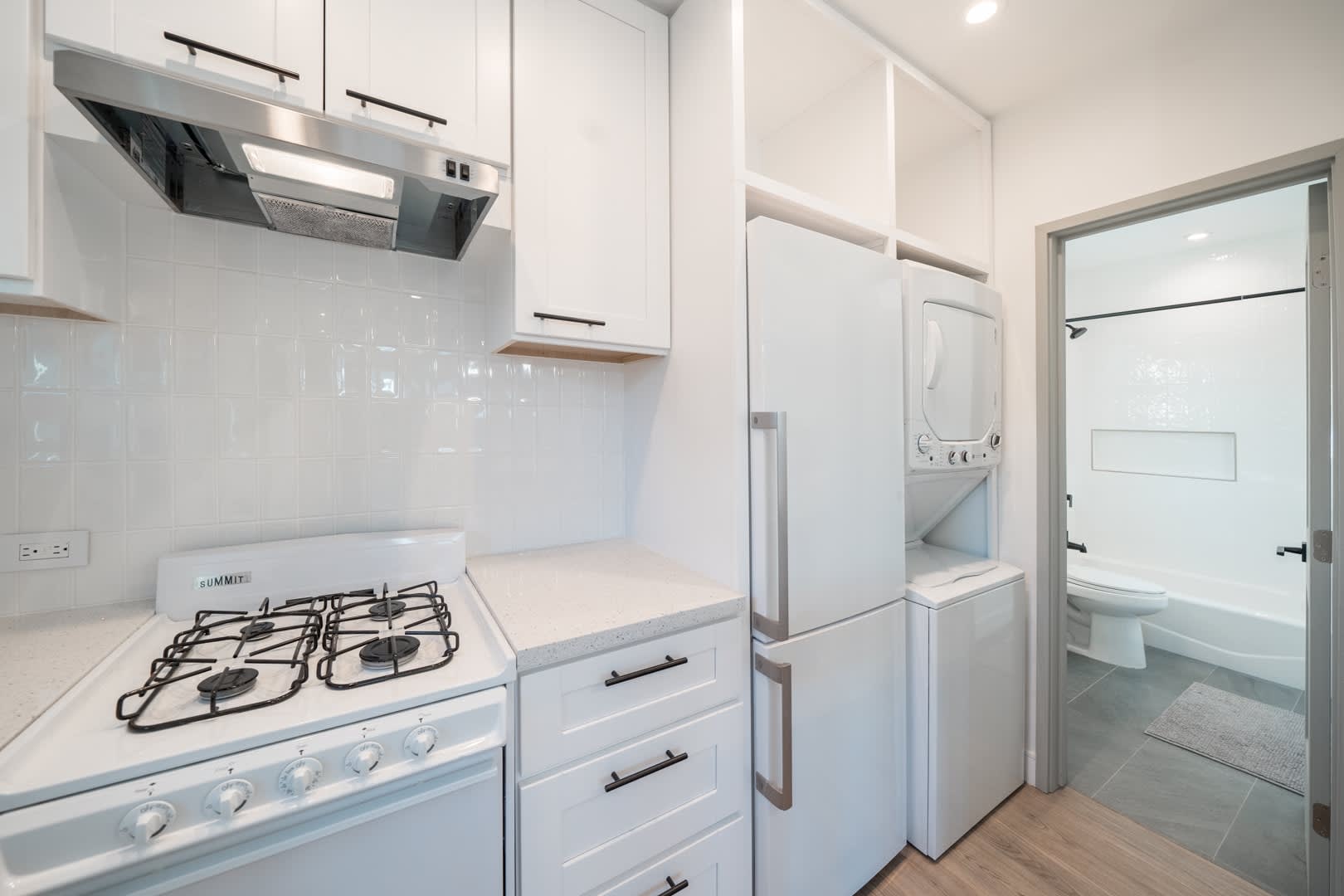 2540 1/2 Commonwealth Ave – photo 5