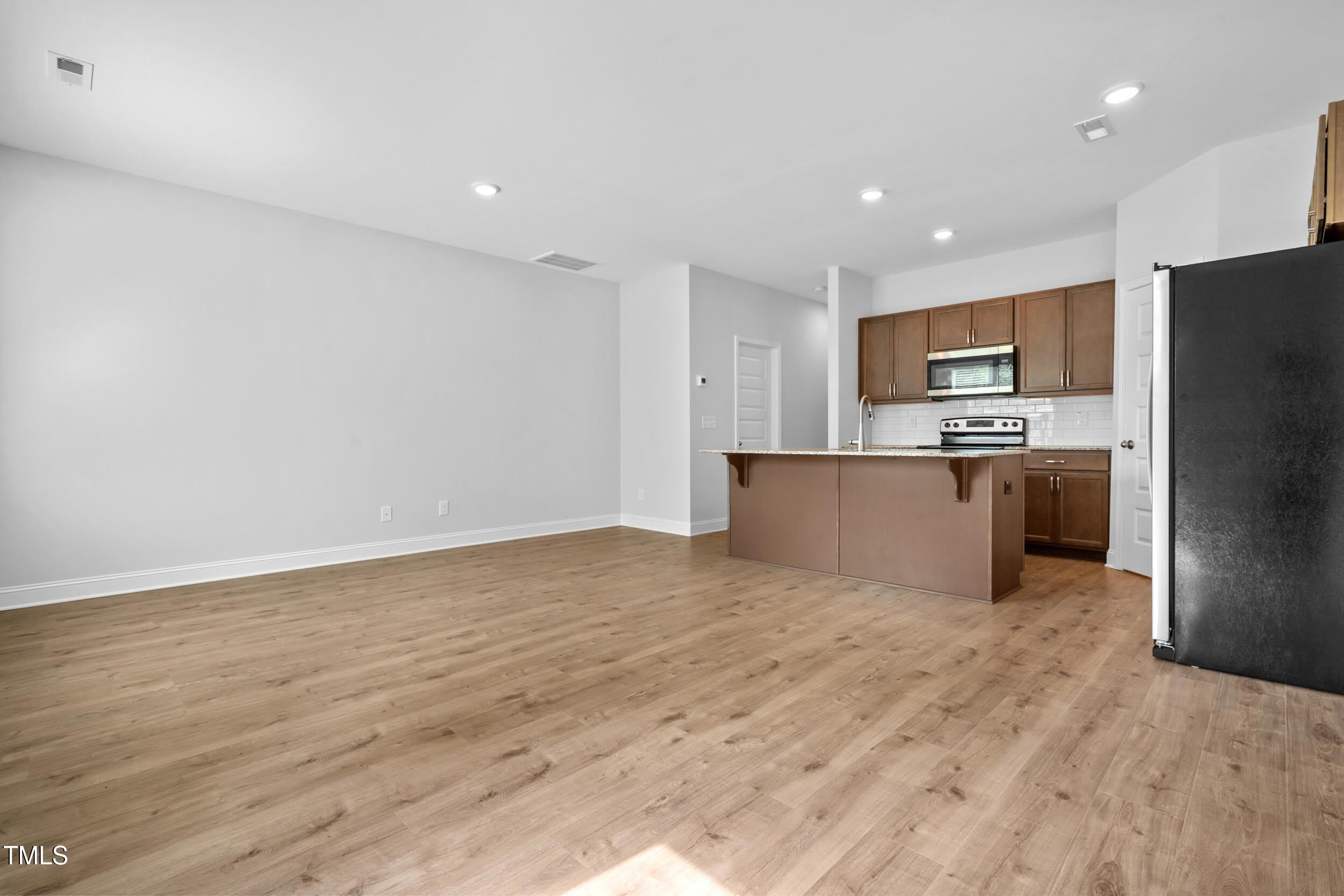 332 W Saltgrass Lane – photo 4
