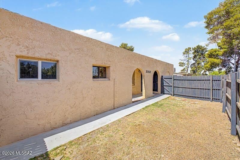 3762 E 22Nd Street – photo 2