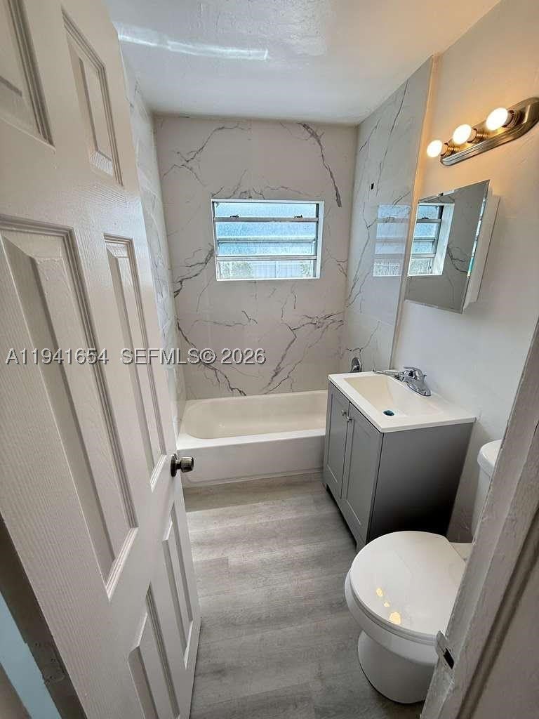 6720 NW 6th Ct – photo 4