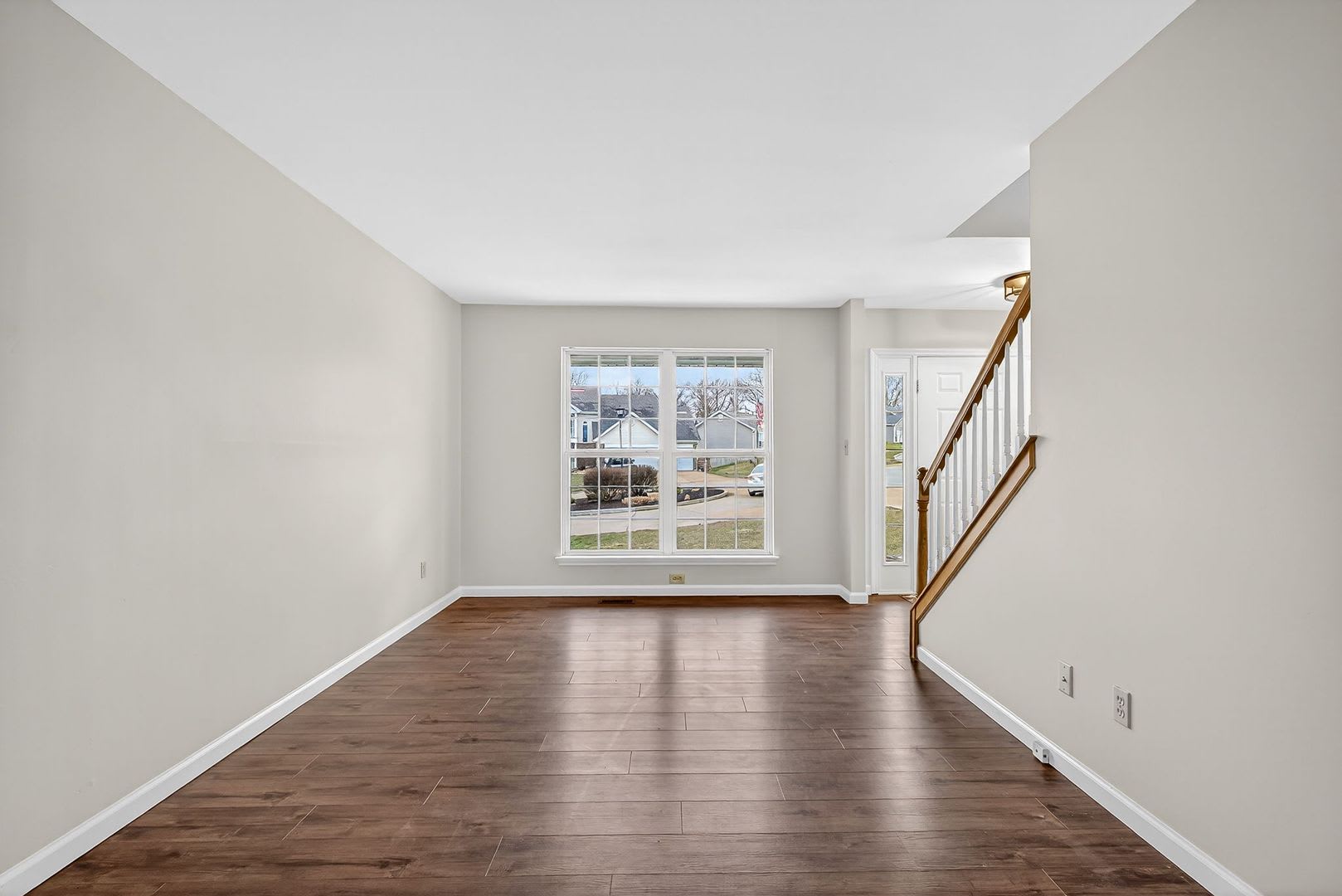 NEWLY RENOVATED HOME – photo 4