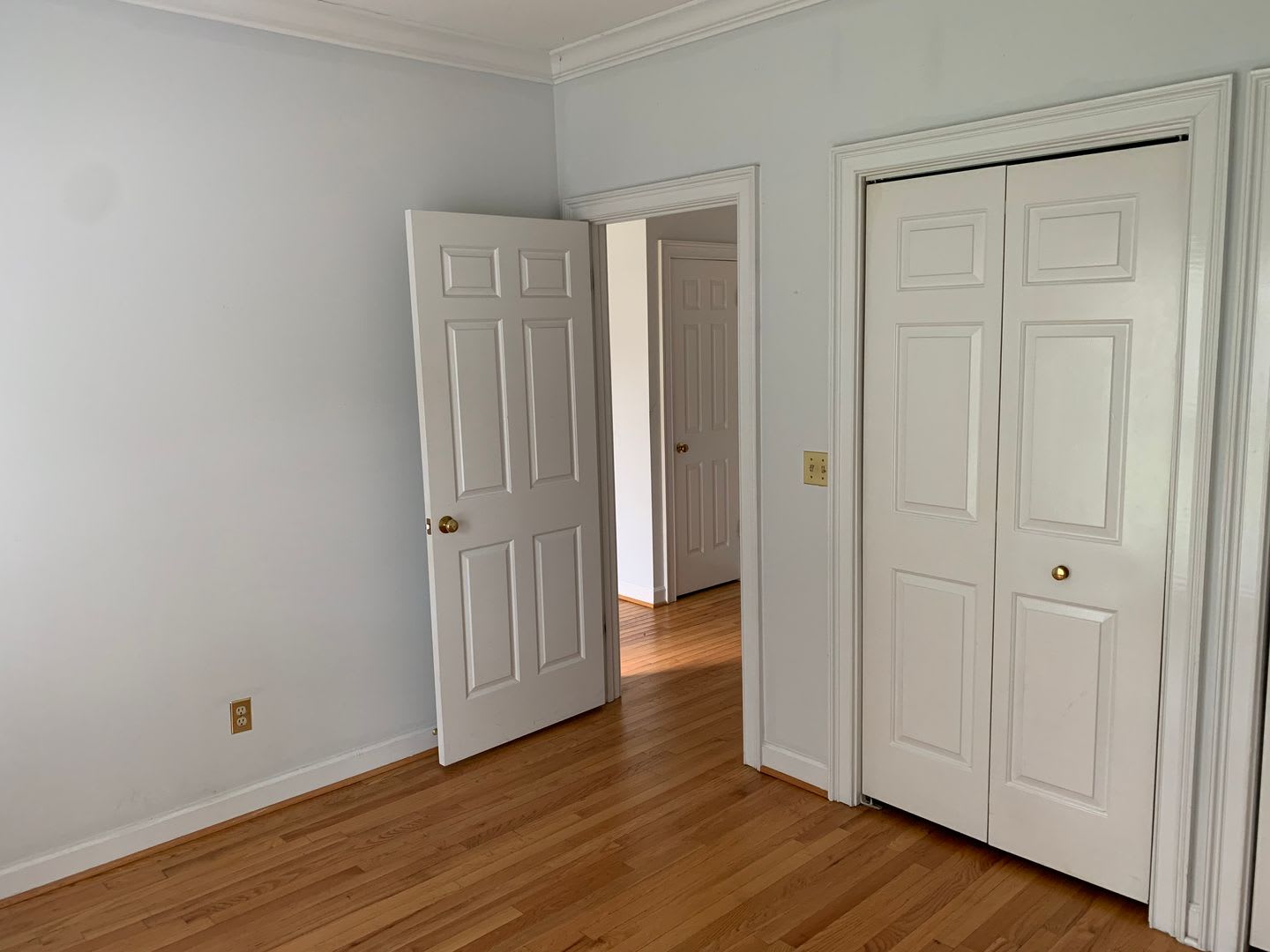 Prime Devine Street Location 3 Bed 3 Bath Available August 15 – photo 5