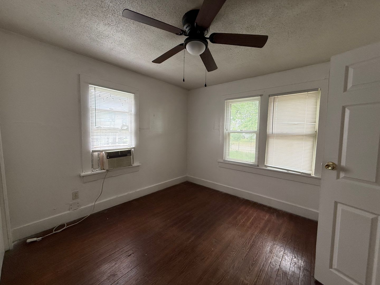 3 Bed 1 Bath House – photo 3