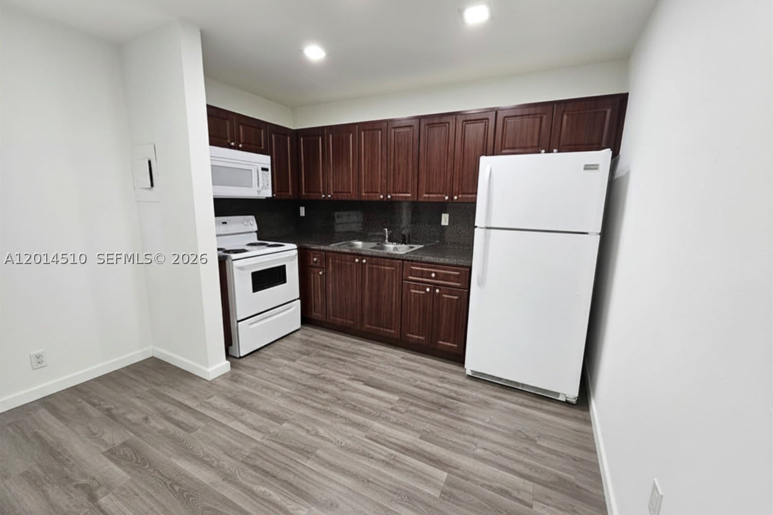 6961 W 14th Ct – photo 2