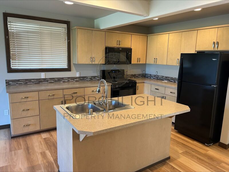 407 East Main Street – photo 3