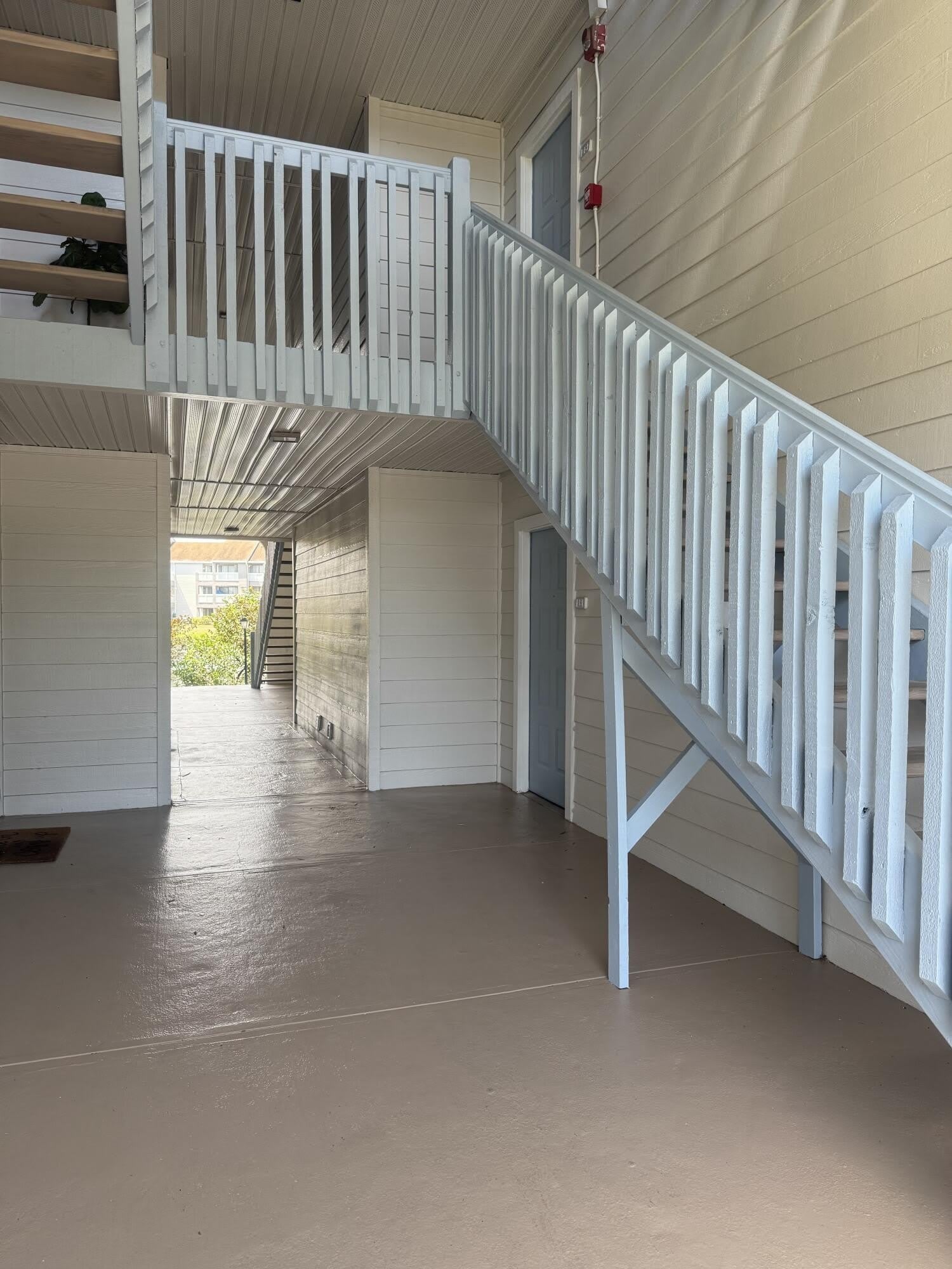 2313 N CONGRESS Avenue – photo 3