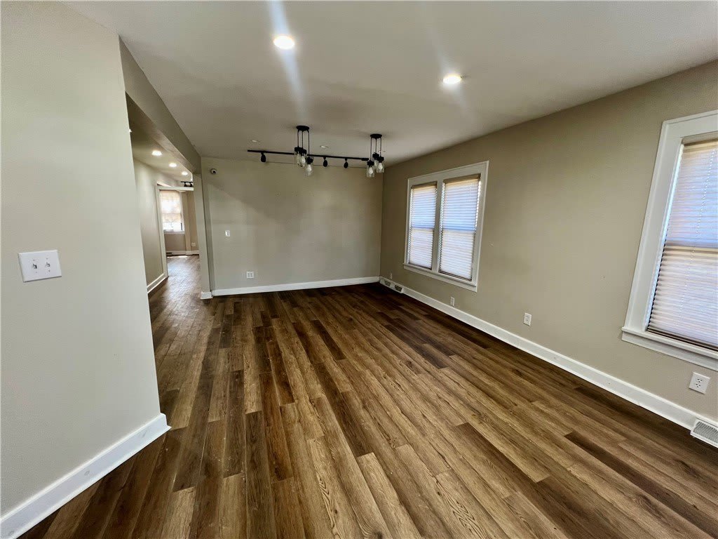2 E Moody Ave – photo 2