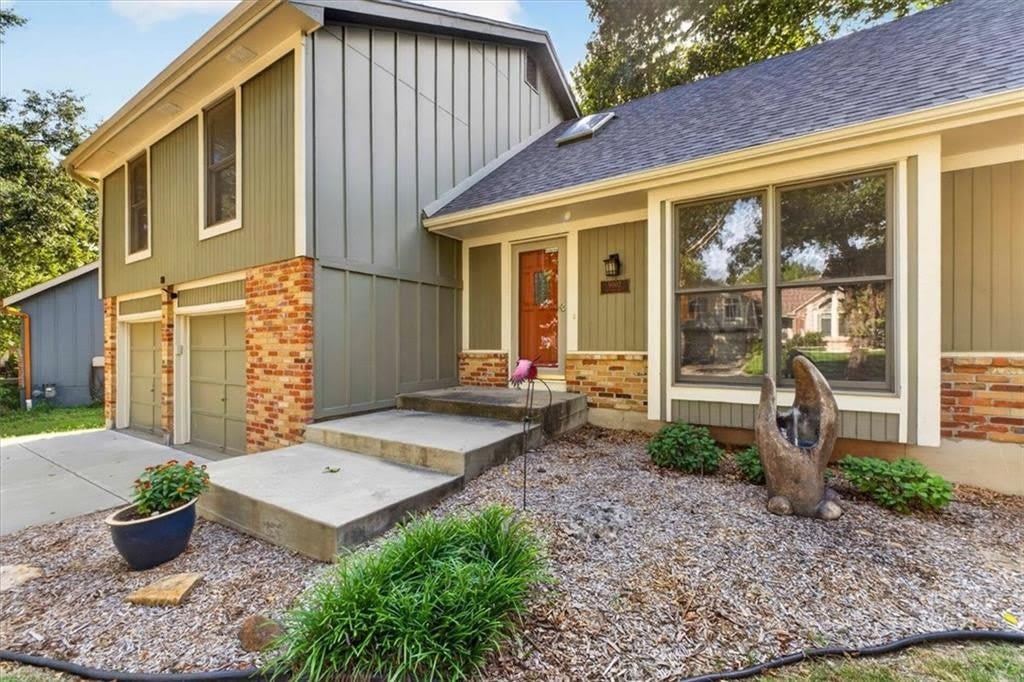 9002 SWARNER Drive – photo 3